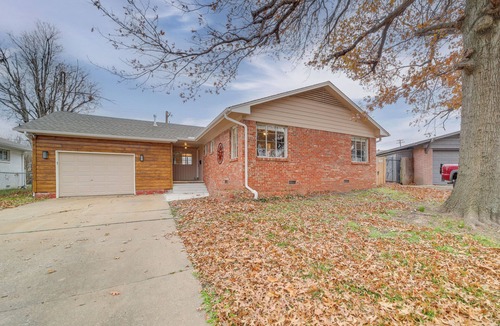 Tulsa House | 6 Mi to Dtwn: Dog-Friendly Home w/Yard in Tulsa