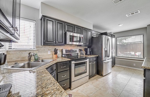 North Central Carrollton House | 6 Mi to Dtwn! Family Home w/Pool in Carrollton