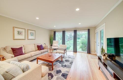 Tulsa House | 6 Mi to Dtwn: Waterfront Home in Tulsa!
