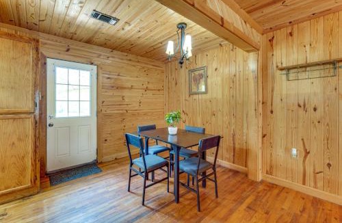 Poplarville House | 6 Mi to Main St Poplarville: Cabin w/Pasture View