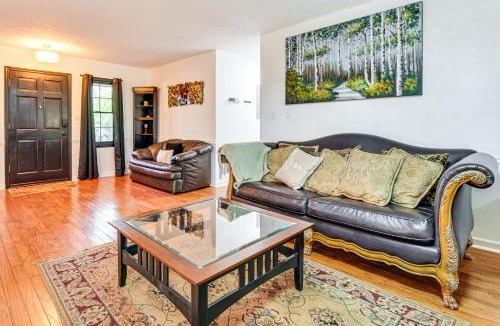Clarkdale House | 6 Mi to Marietta Square: Family Retreat w/Yard!