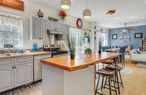 West Dover House | 6 Mi to Mt Snow: Nature-View Home w/Fire Pit!