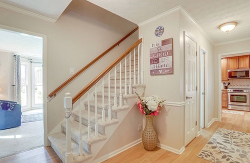 Snellville House | 6 Mi to Stone Mountain Park: Home w/Deck!