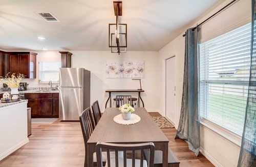 Bellmead House | 6 Mi to Waco! Home for Families + Pets