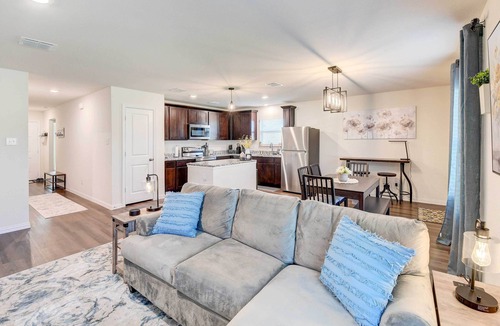 Bellmead House | 6 Mi to Waco! Home for Families + Pets