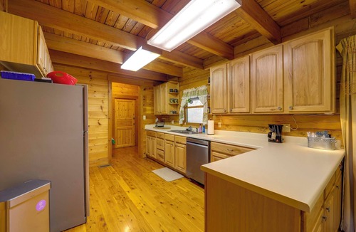 Butler House | 6 Mi to Watauga Lake: Scenic Butler Cabin