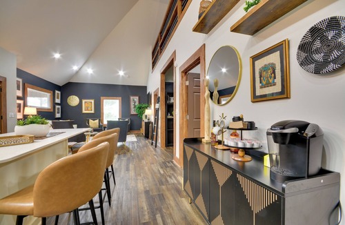 Greensboro House | 6 Mi to Wet 'n Wild! Family Escape w/Yard & Deck