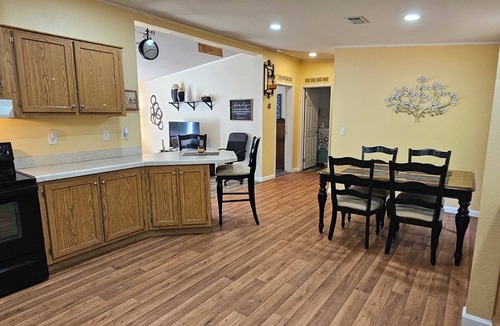 Navasota House | 6 miles from Renaissance Festival 3 Bedroom 2 Bath home on 2 acres