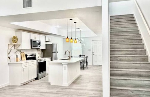 Highland Park House | 6 min downtown New home