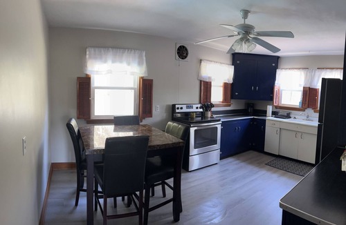 Huntingdon House | 6 minutes to RaystownSynders Boat Launch. Room to park a boat. 40 miles to PSU!