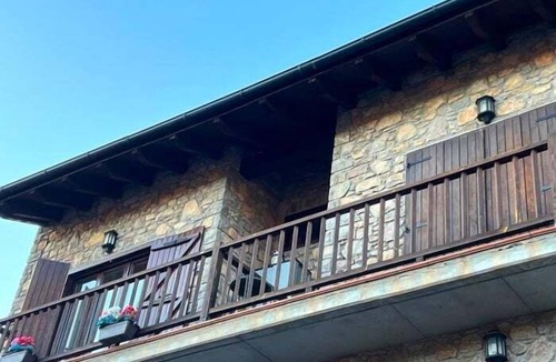 Llivia Apartment | 6 Pax Duplex with Attic, Fireplace and Balcony