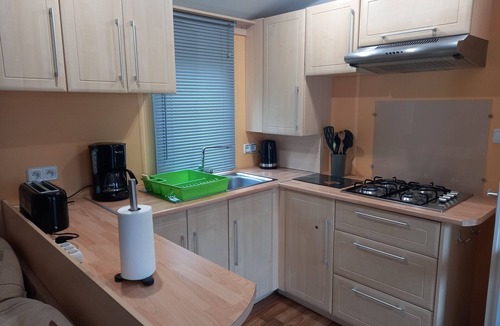 Cauterets House | 6-person air-conditioned mobile home on friendly family campsite le gr10