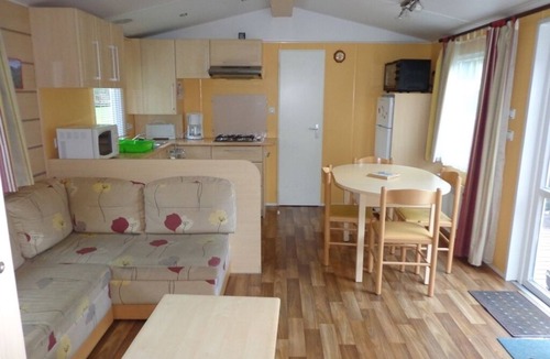 Cauterets House | 6-person air-conditioned mobile home on friendly family campsite le gr10