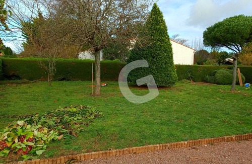 Saint-Vincent-sur-Jard House | 6-person house 900m from beach, terraces, parking, pet-friendly