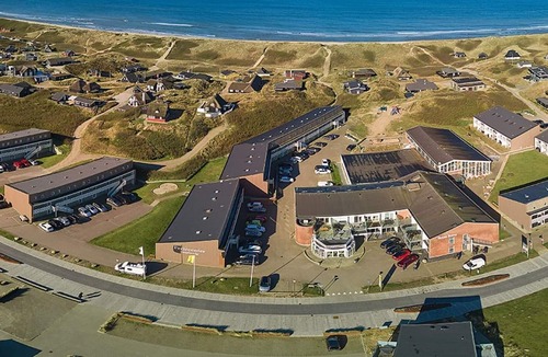 Sondervig Apartment | 6 person holiday home on a holiday park in Ringkøbing