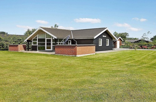 Egense House | 6 person holiday home in Storvorde-By Traum