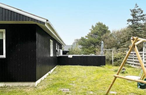 Grærup Strand House | 6 person holiday home in Oksb l
