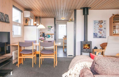 Vrist Strand House | 6 person holiday home in Harboøre