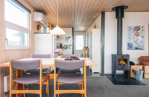 Vrist Strand House | 6 person holiday home in Harboøre