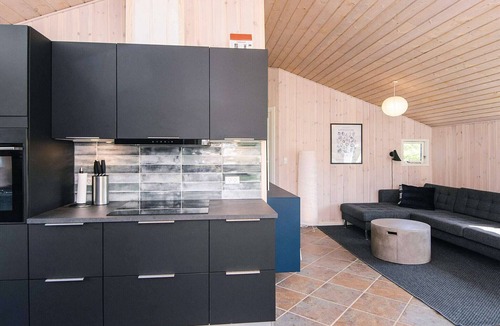Grønninghoved Strand House | 6 person holiday home in Sjølund