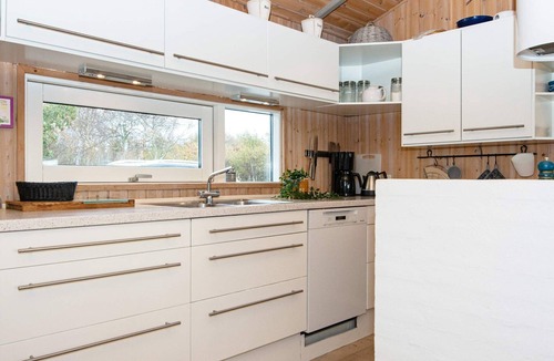 Skødshoved Strand House | 6 person holiday home in Knebel