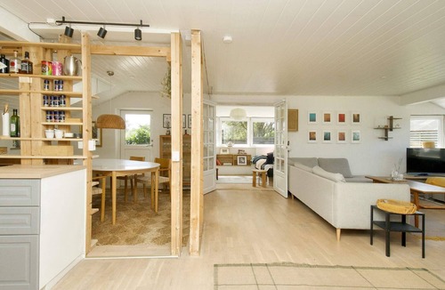 Frølunde Fed House | 6 person holiday home in Korsør