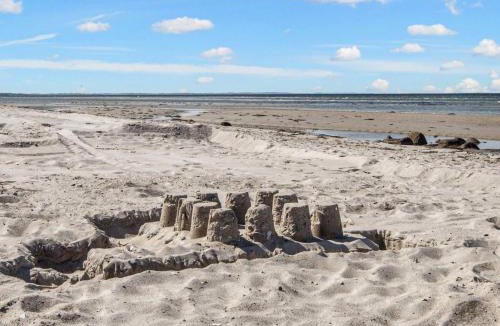 Bønnerup Strand House | 6 person holiday home in Glesborg