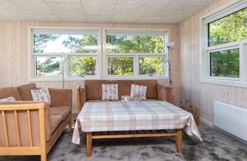 Kongsmark House | 6 person holiday home in R m