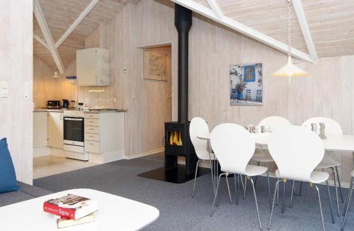 Farvang House | 6 person holiday home in Fårvang-By Traum