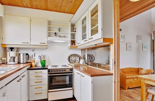 Hvalpsund House | 6 person holiday home in Farsø