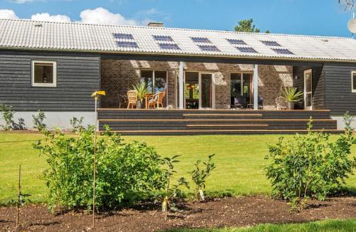 Fjellerup Strand House | 6 person holiday home in Glesborg
