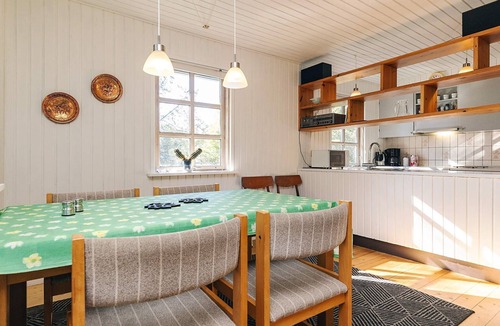 Hou House | 6 person holiday home in Hals