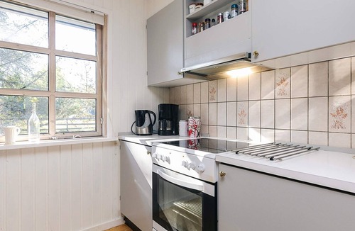Hou House | 6 person holiday home in Hals
