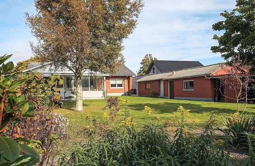 Hou House | 6 person holiday home in Hals