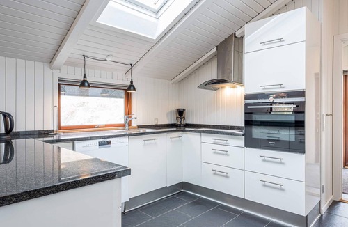 Henne Strand House | 6 person holiday home in Henne