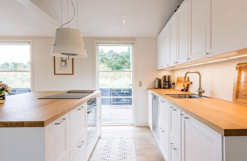 Henne Strand House | 6 person holiday home in Henne