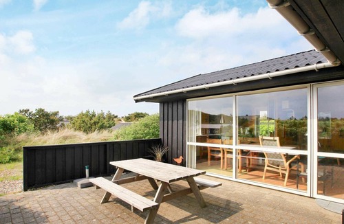Henne Strand House | 6 person holiday home in Henne
