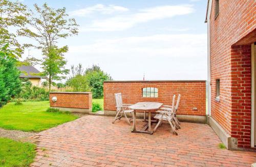 Hvalpsund House | 6 person holiday home in Farsø