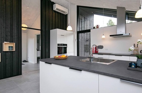 Bratten Strand House | 6 person holiday home in Jerup