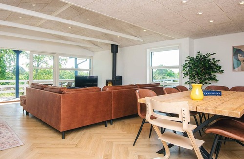 Skødshoved Strand House | 6 person holiday home in Knebel-By Traum
