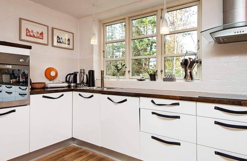 Skødshoved Strand House | 6 person holiday home in Knebel