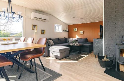 Trend House | 6 person holiday home in Løgstør