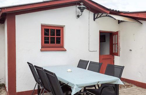 Logstor House | 6 person holiday home in Løgstør