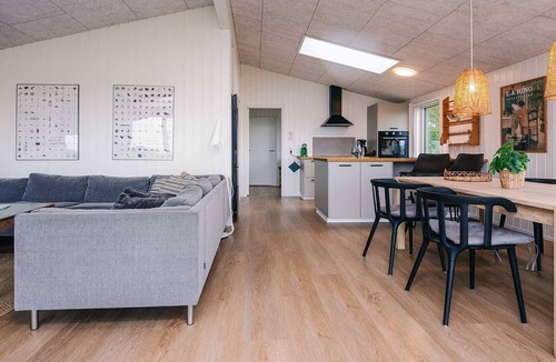 Ronde House | 6 person holiday home in Rønde-By Traum