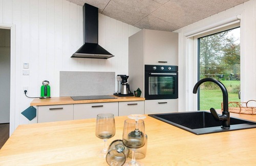 Ronde House | 6 person holiday home in Rønde-By Traum