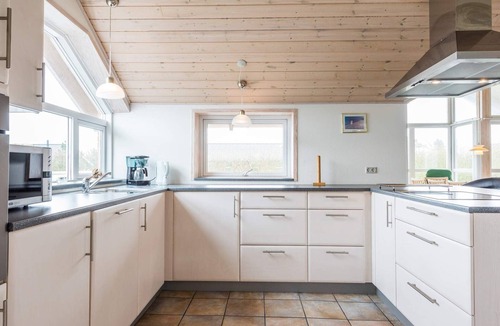 Skaven Strand House | 6 person holiday home in Tarm