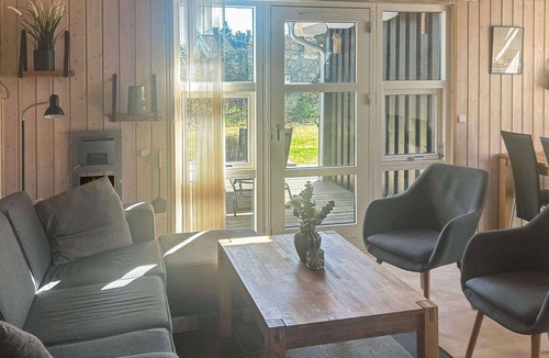 Hou House | 6 person holiday home in Hals