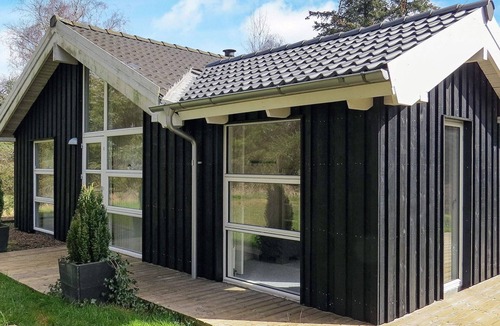 Hou House | 6 person holiday home in Hals