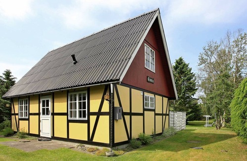 Hou House | 6 person holiday home in Hals