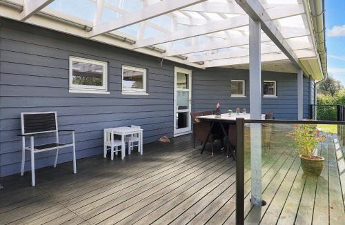 Hou House | 6 person holiday home in Hals